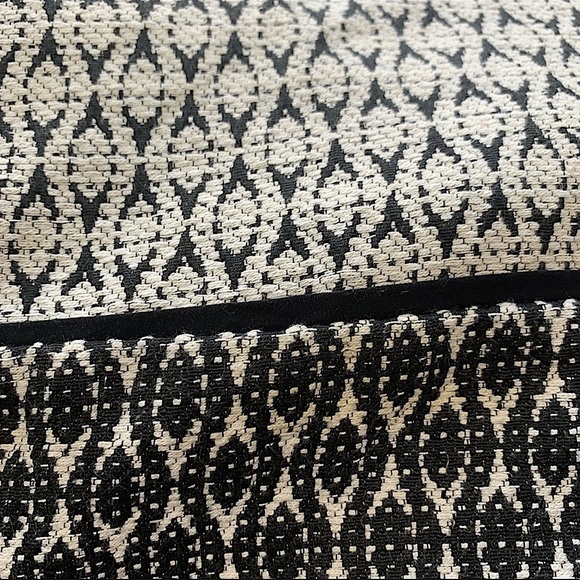 J Crew Black and Off White Jacquard Mini Skirt Size 4 - Picture 9 of 11